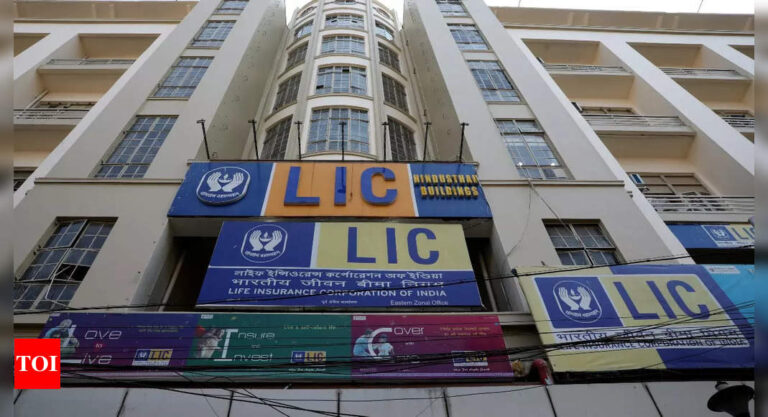 LIC IPO price band fixed at Rs 902-949, issue size Rs 21,000 crore
