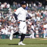 Miguel Cabrera free pass with 2,999 hits riles Tigers fans