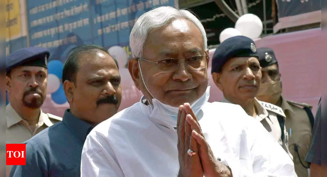 Nitish to meet Tejashwi at iftar, second time in 6 days
