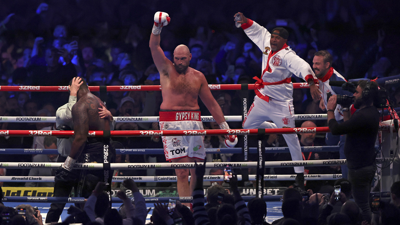 Tyson Fury retains heavyweight belt with TKO
